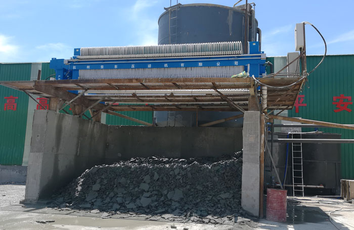 洗沙污水壓濾機現(xiàn)場